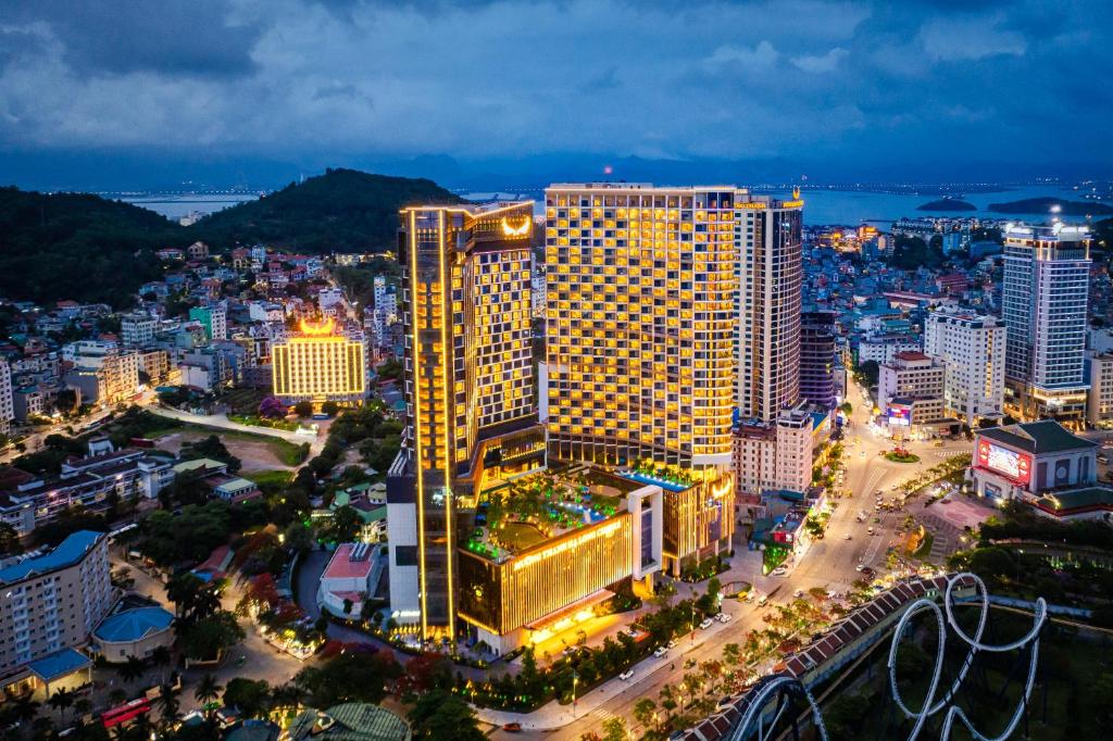 Khách sạn Mường Thanh Luxury Hạ Long Centre II (Toà B)