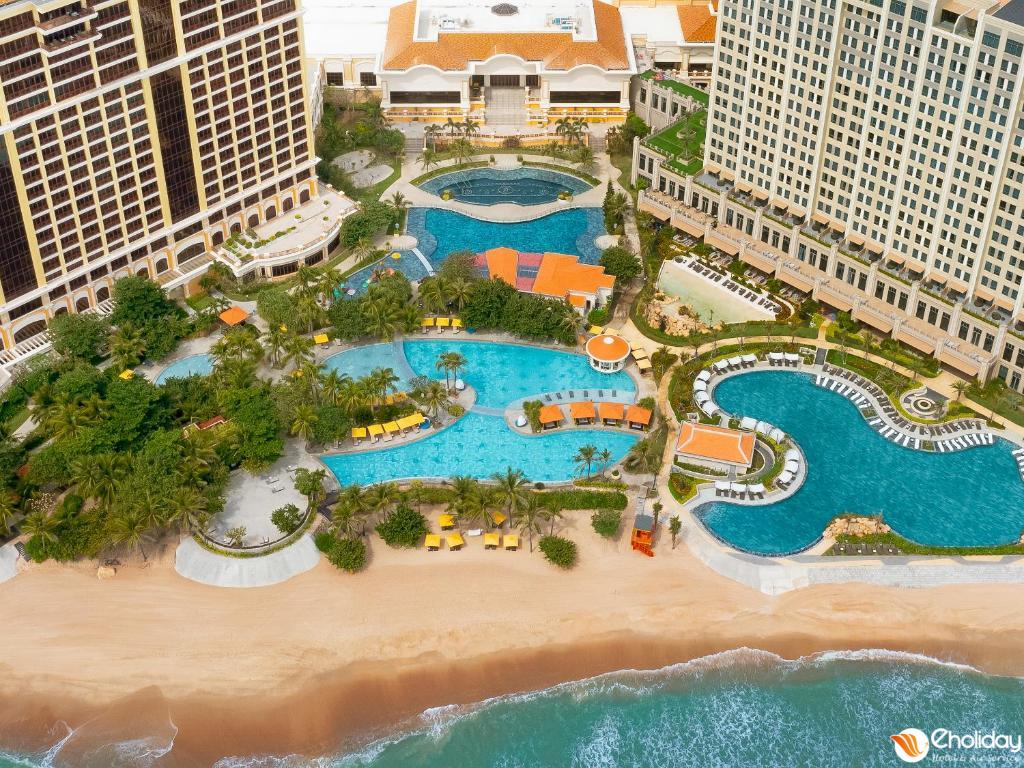 Holiday Inn Resort Hồ Tràm Beach Hồ Bơi