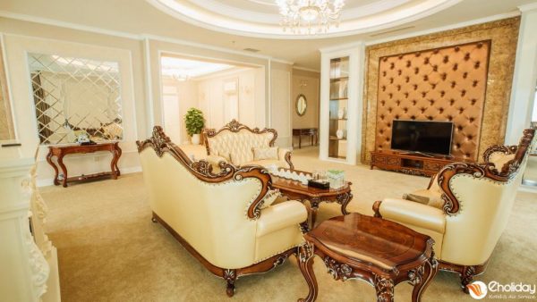 Khach San Muong Thanh Luxury Phu Tho Phong Royal Suite