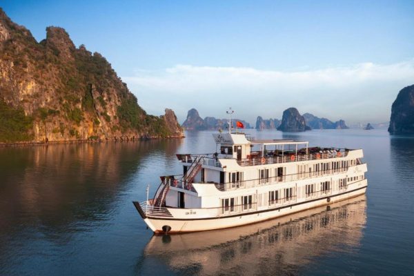 Lily Cruise Bái Tử Long