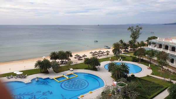 Melia Vinpearl Phú Quốc Resort Bể Bơi