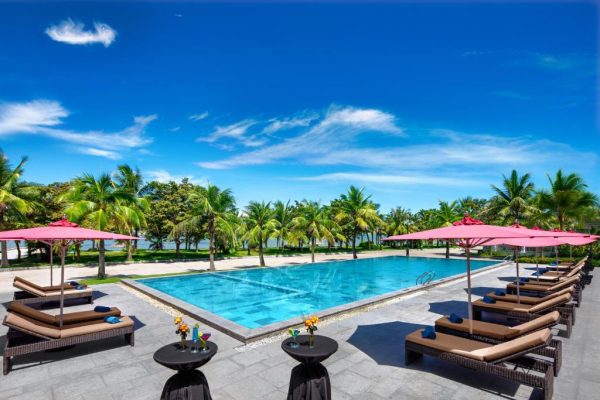 Khách Sạn Paradise Suites Hạ Long Bể Bơi 2