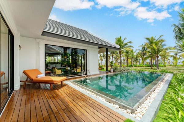 Bliss Hội An Beach Resort & Wellness 1