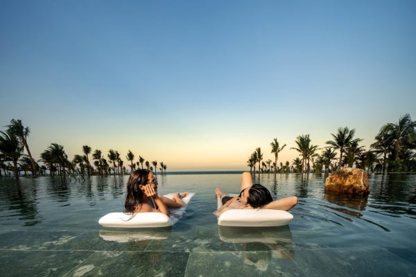 Bliss Hội An Beach Resort & Wellness 16