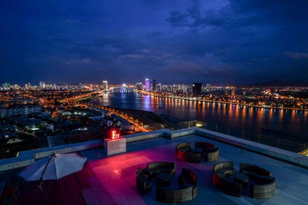 Wyndham Đà Nẵng Golden Bay F29 Rooftop Bar