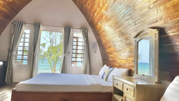 Hoà Lợi Resort Phú Yên Bungalow Gia đình Hướng Biển 4 Người