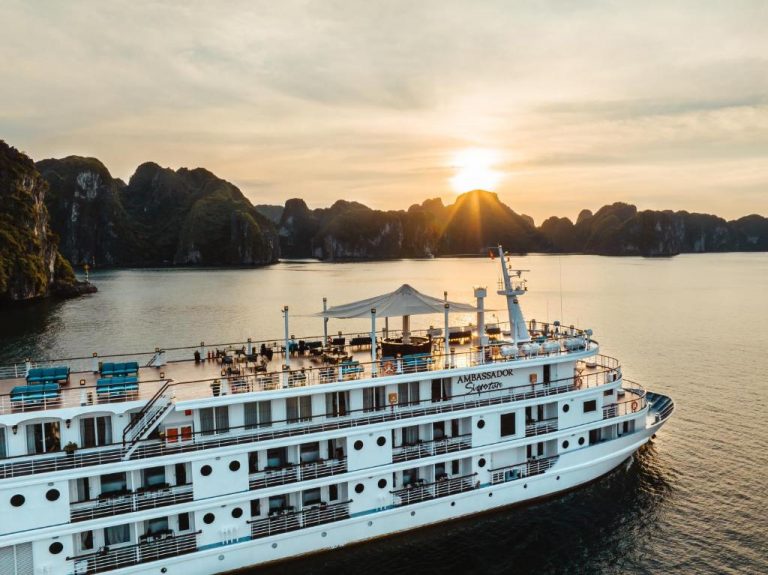 Ambassador Signature Lan Hạ 2