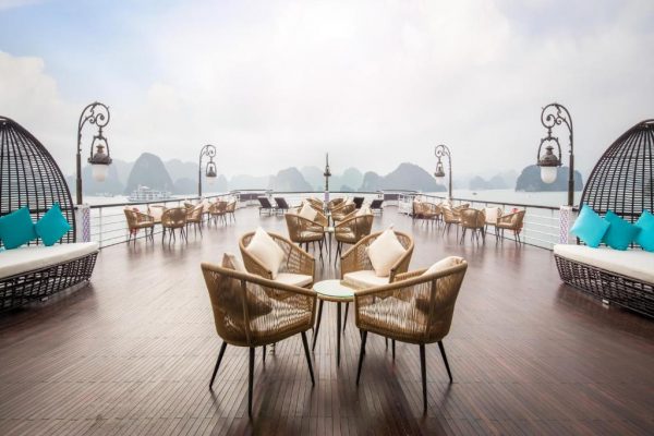 Du Thuyền Ambassador Hạ Long Sundeck