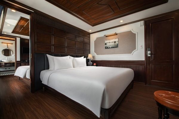 Du Thuyền La Casta Regal Lan Hạ Connecting Suite