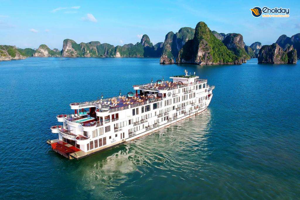 Du thuyền Ambassador Cruise I Hạ Long