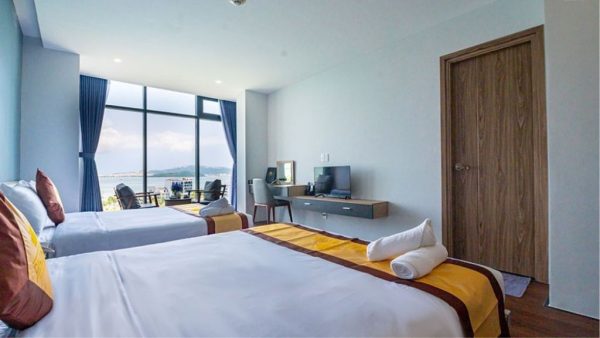 Khách Sạn Cali Quy Nhơn Phòng Luxury 2 Giường đôi Hướng Hồ