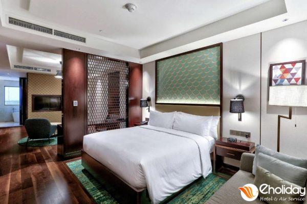 Khách Sạn Hilton Đà Nẵng Phòng Suite 1 Phòng Ngủ Nhìn Ra Thành Phố