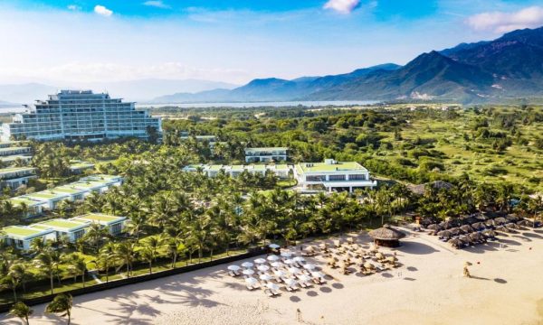 Cam Ranh Riviera Beach Resort Bãi Biển Riêng