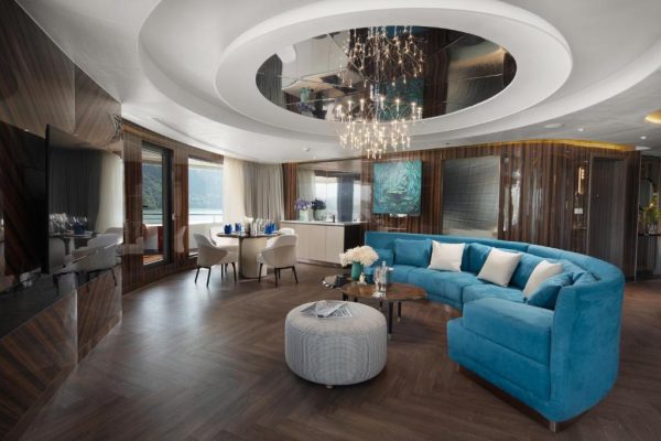 Du Thuyền 6 Sao Grand Pioneers Hạ Long (former Essence Grand) Owner Suite