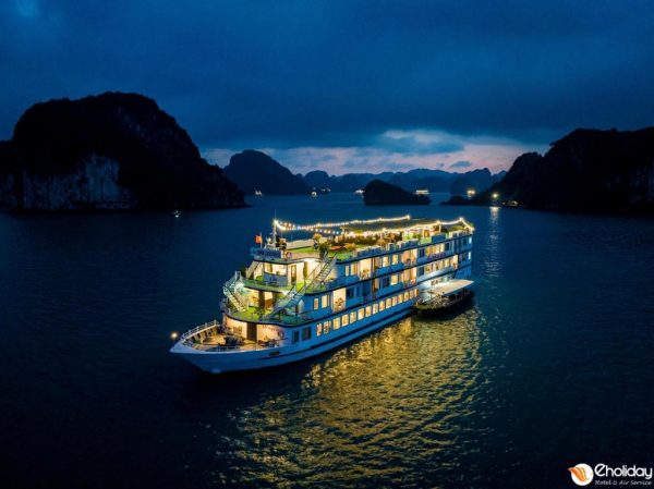 Du Thuyen Crown Legend Ha Long Ban Dem