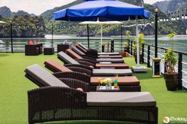 Du Thuyen Doris Ha Long Sundeck