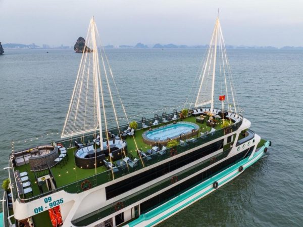 Du Thuyền Maia Cruise Hạ Long