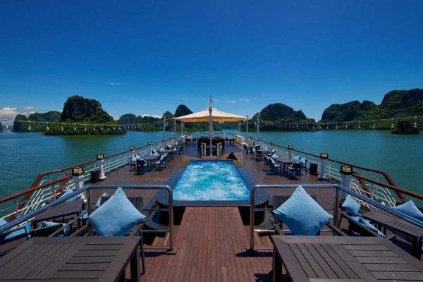 Du Thuyền Paradise Grand Lan Hạ Sundeck Với Bể Bơi