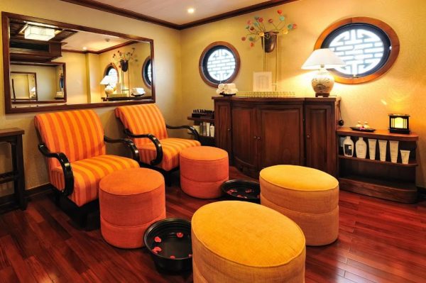 Du Thuyền Paradise Peak Cruise Hạ Long Spa