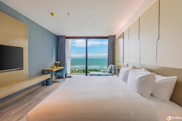 Khach San Awaken Da Nang Phong Premier Deluxe Partial Sea View