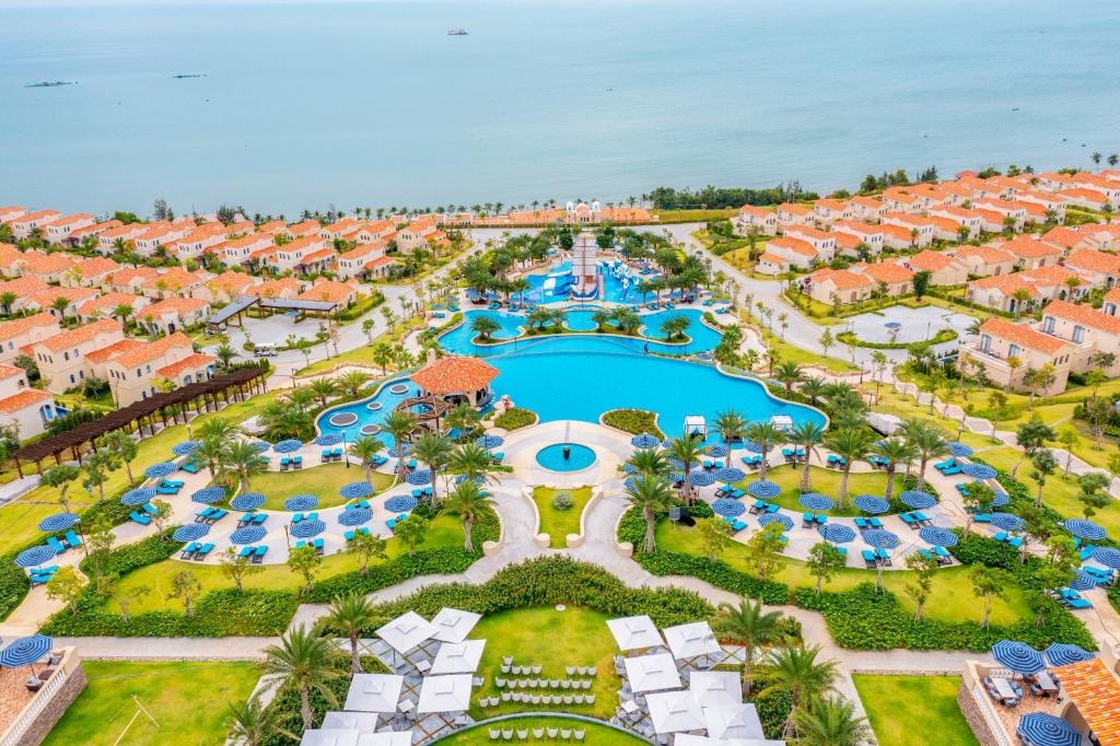 Centara Mirage Resort Mũi Né Toàn Cảnh