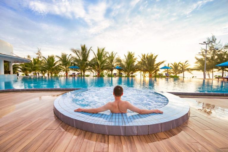 Lăng Cô Bay Retreat, Huế