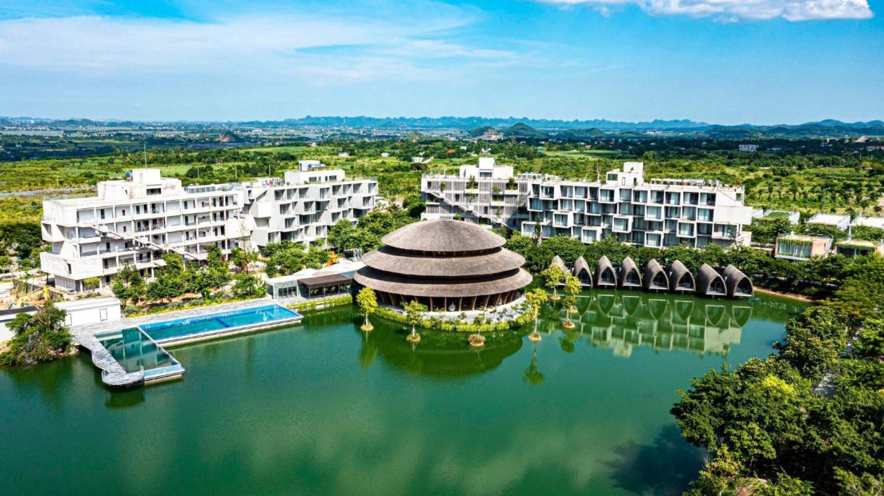 Wyndham Grand Vedana Ninh Binh Resort.......