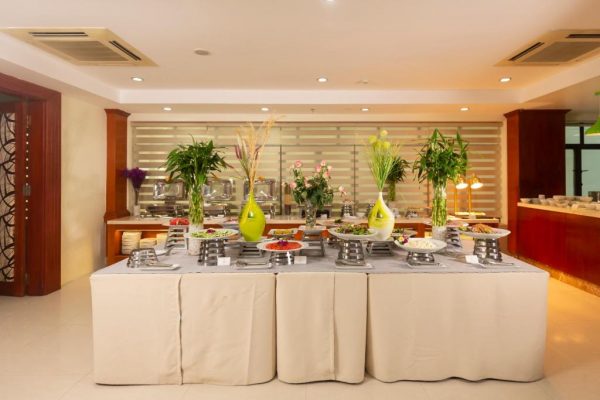 Khách Sạn Sea Front Đà Nẵng Quầy Buffet 2