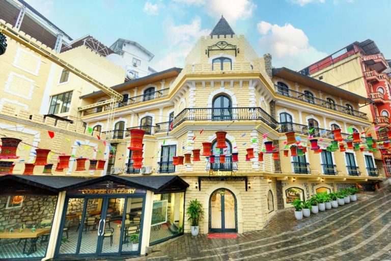 Khách sạn Babeeni Sapa