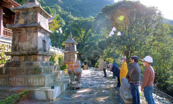 Tour Hanh Huong Yen Tu 1 Ngay 2