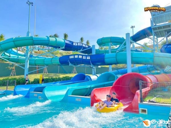 Cong Vien Nuoc Wonderland Water Park Nova World Phan Thiet Duong Truot Ong Nuoc