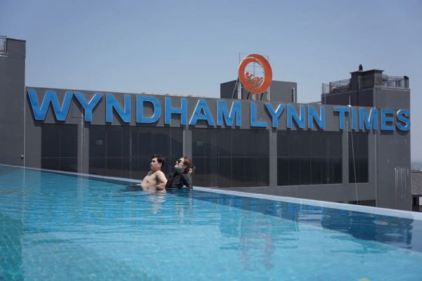 Bể Bơi Ngoài Trời Wyndham Thanh Thuỷ