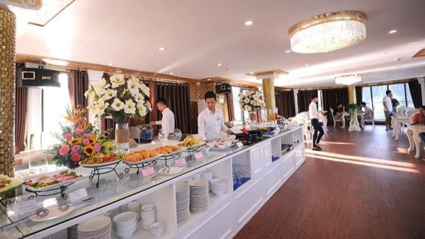 Du Thuyền Aquamarine Hạ Long Quầy Buffet