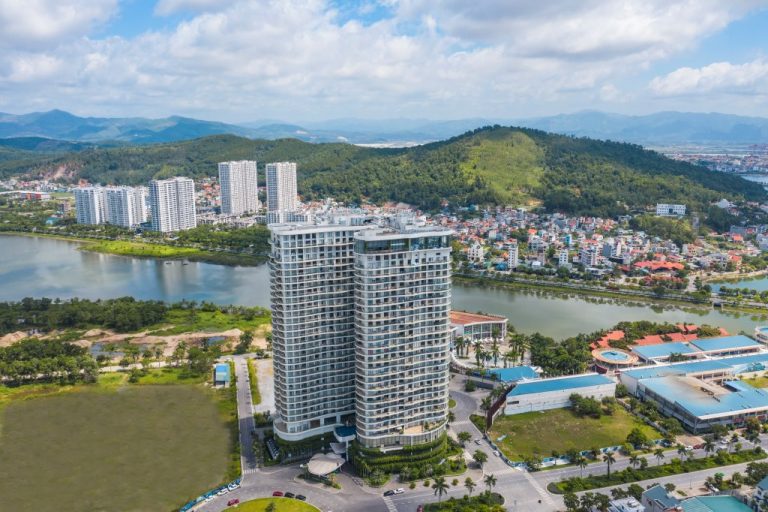 Khách sạn Citadines Marina Hạ Long