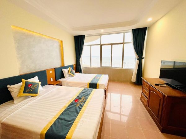 Khách Sạn Thuỳ Vân Hotel Vũng Tàu Phòng Deluxe 4 Người View Biển.jp