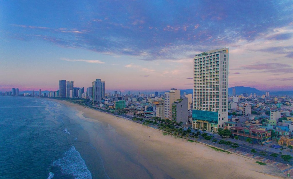 Khách sạn Le Sands Oceanfront Đà Nẵng