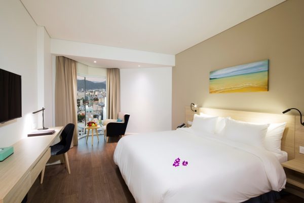 Khách Sạn Liberty Central Nha Trang Phòng Deluxe City