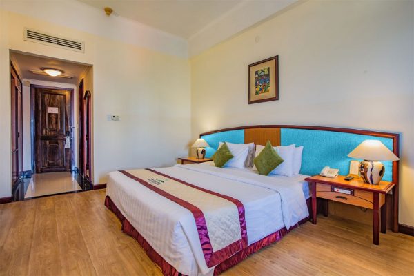 Khách Sạn Yosaka Sài Gòn Nha Trang Phòng Deluxe