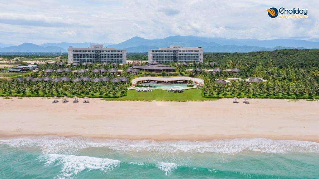 Ana Mandara Cam Ranh Resort Overview