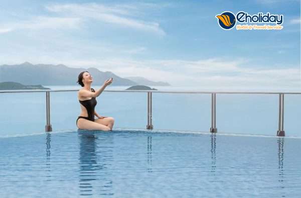 Khách Sạn Green Beach Nha Trang Check In Bể Bơi