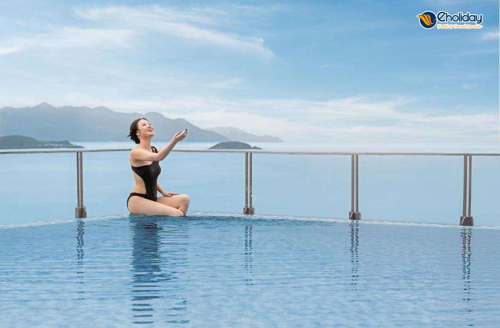 Khách Sạn Green Beach Nha Trang Check In Bể Bơi