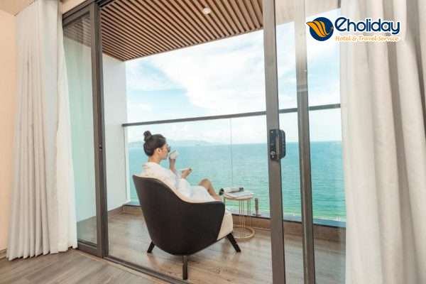 Khách Sạn Lavague Nha Trang Premier Deluxe Sea View 3