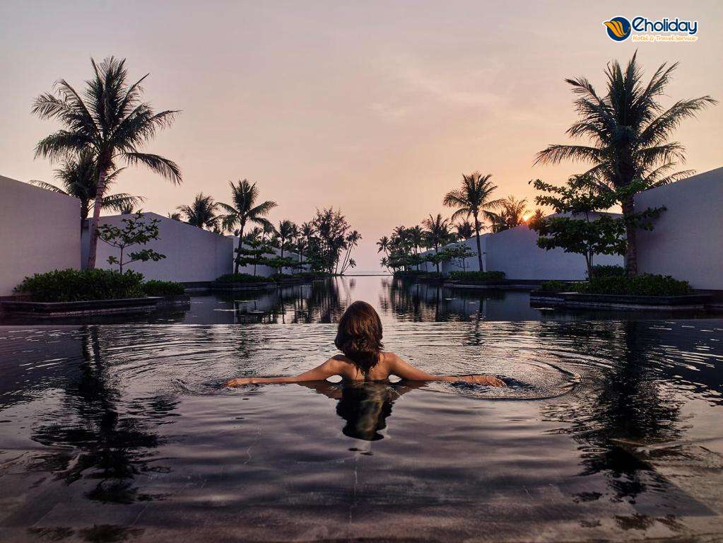 Regent Phú Quốc Resort Pool Check In