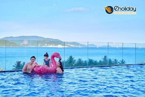 Vinpearl Beachfront Nha Trang Bể Bơi Check In