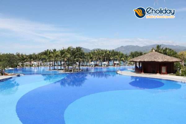 Vinpearl Luxury Nha Trang Bể Bơi