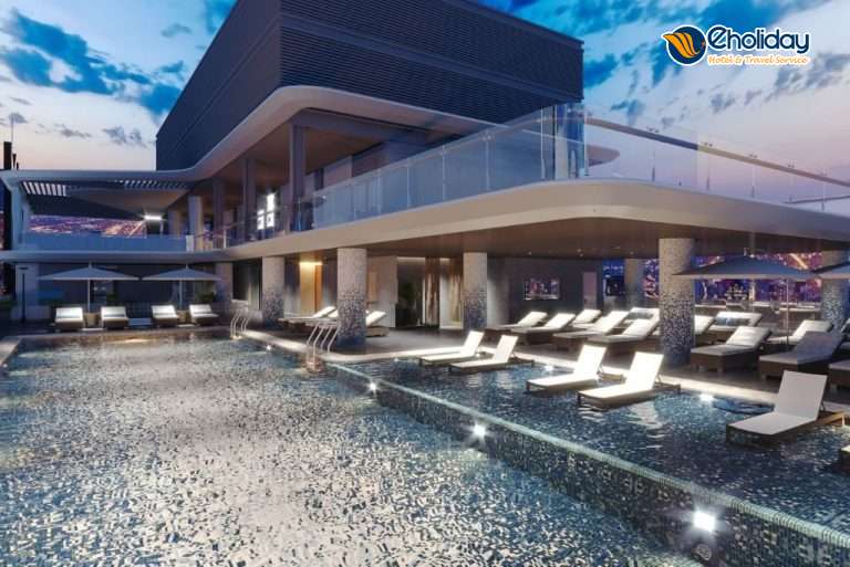 Khách sạn Courtyard by Marriott Đà Nẵng, bên Sông Hàn