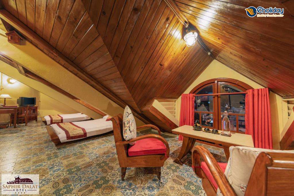 Khách Sạn Saphir Đà Lạt Phòng áp Mái