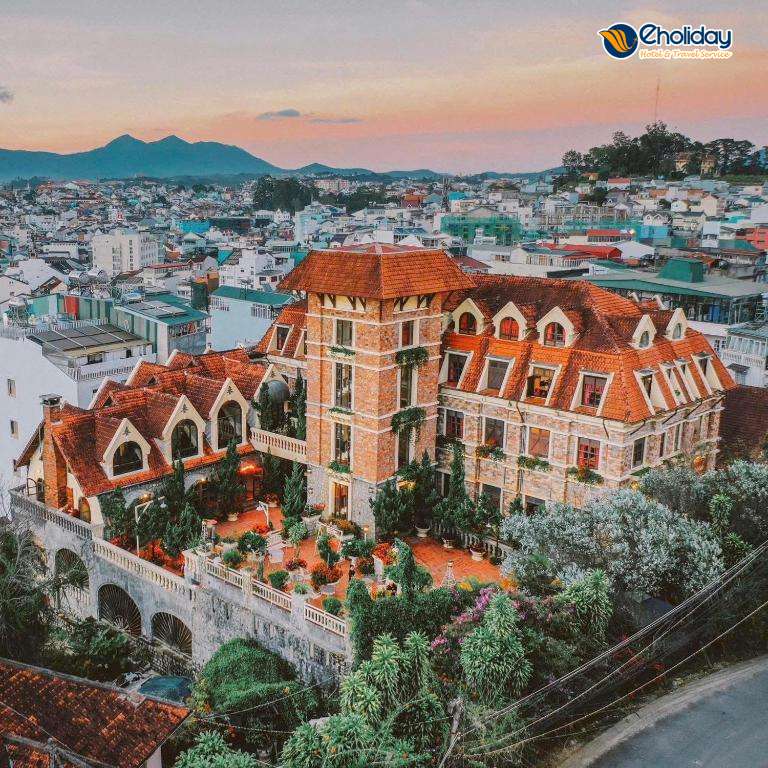 Khách Sạn Saphir Đà Lạt