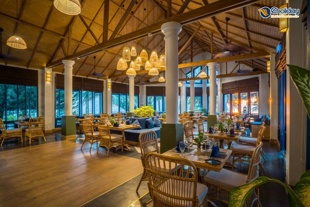 L'azure Resort & Spa 11