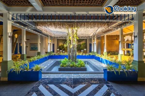 L'azure Resort & Spa 16